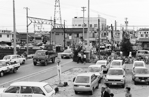 昭和47年の共和駅南踏切