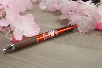 多機能ボールペンの画像