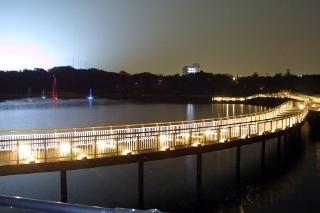 二ツ池公園(親水デッキ)