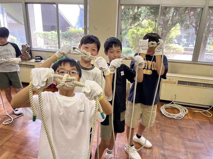 ロープの結び方に四苦八苦