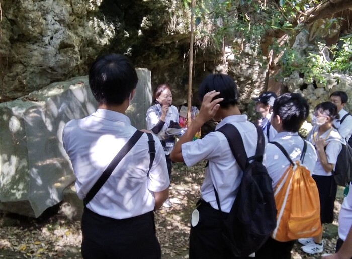 チビチリガマ前