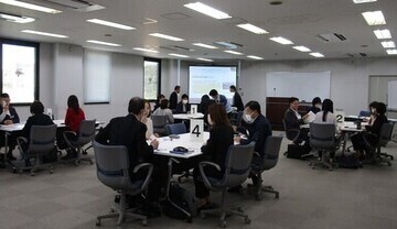 交流会の様子（2）