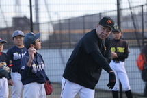 元プロ野球選手の槙原寛己さん・元木大介さんから学ぶ野球教室