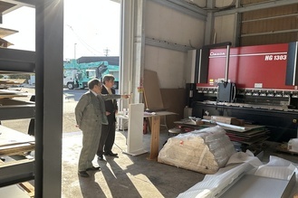 シモヤの企業内