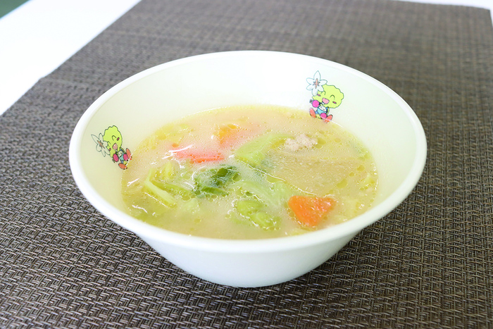 キャベツの具だくさん豆乳みそスープ