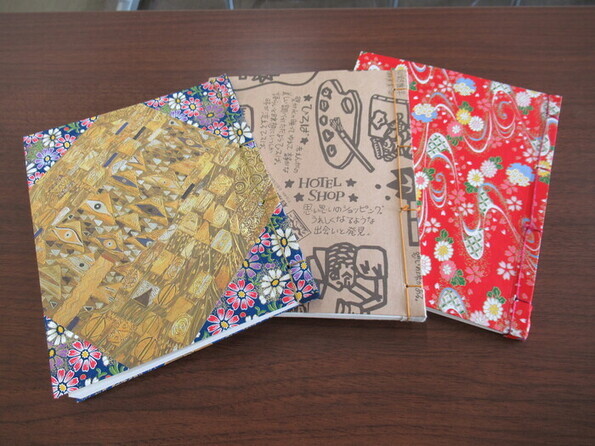 2冊目の和綴じ本の画像