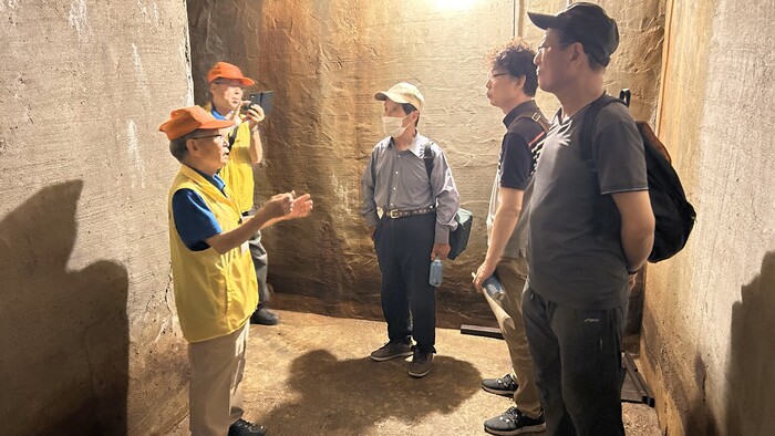 防空壕のようす