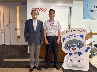 デンソーテクノの社長と市長の写真