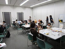 たまごの鈴作成中の様子