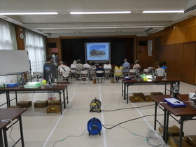 愛知教育大学 上野教授による解説の様子です。