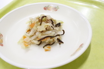 キャベツと塩昆布のレモン風味