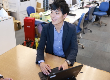写真:窓口対応している様子