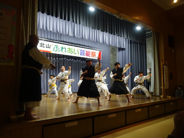 演舞のようす