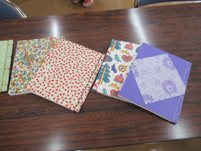 完成した和綴じ本残りの4冊の画像